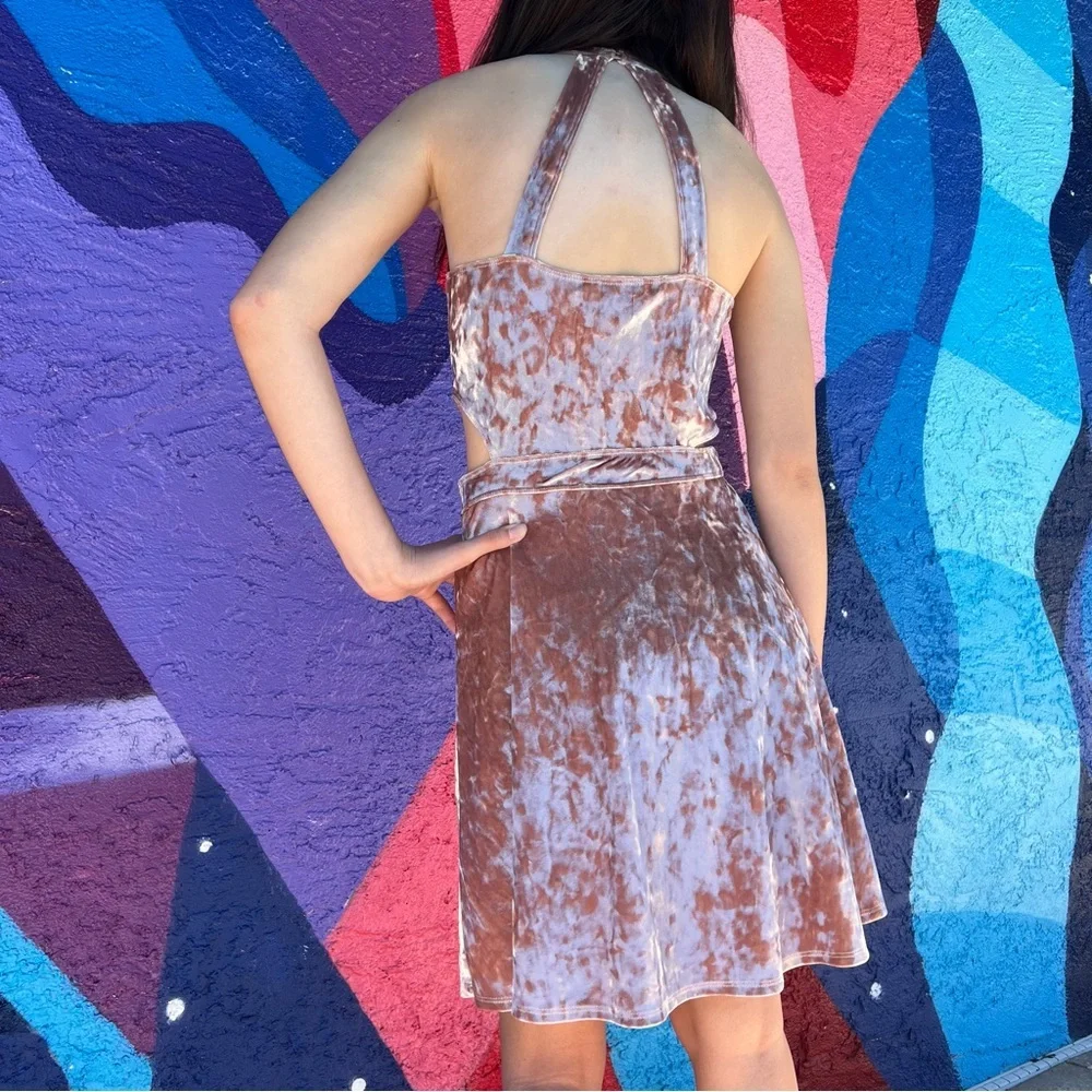 Hollister velvet pink mauve skater dress size small - Picture 3 of 4